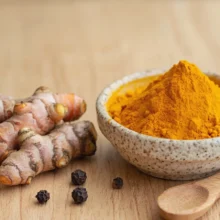 Curcuma : 7 bienfaits étudiés, dosage et précautions